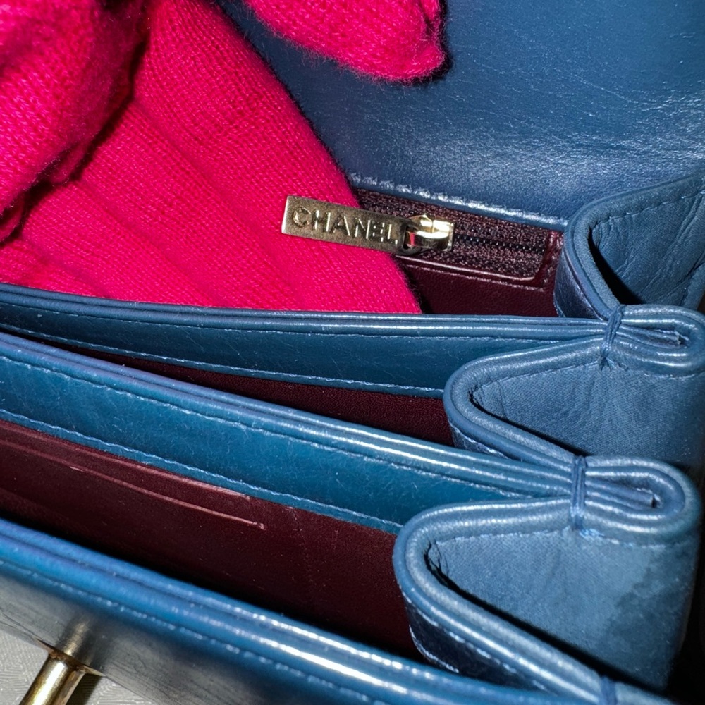 Chanel 🔥RARE 🔥 Navy blue Lambskin   tweed , , 3 compartments , 2018-2019 - Picture 4 of 7